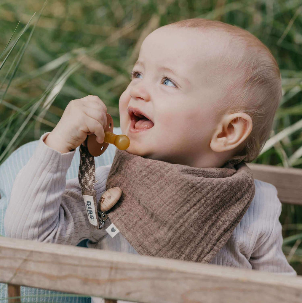 BIBS Bandana Bib - Dark Oak - Mamakido